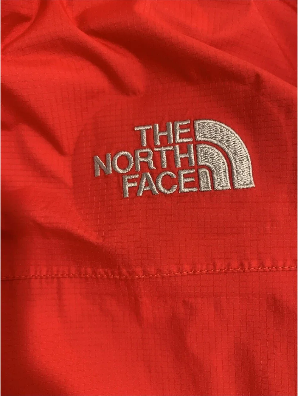FALL/WINTER The North Face Men's Red Solid Windbreaker Jacket Size L